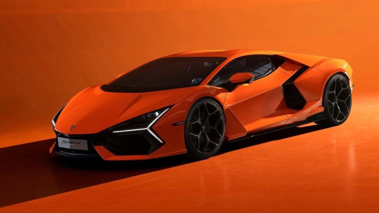 Lamborghini Revuelto