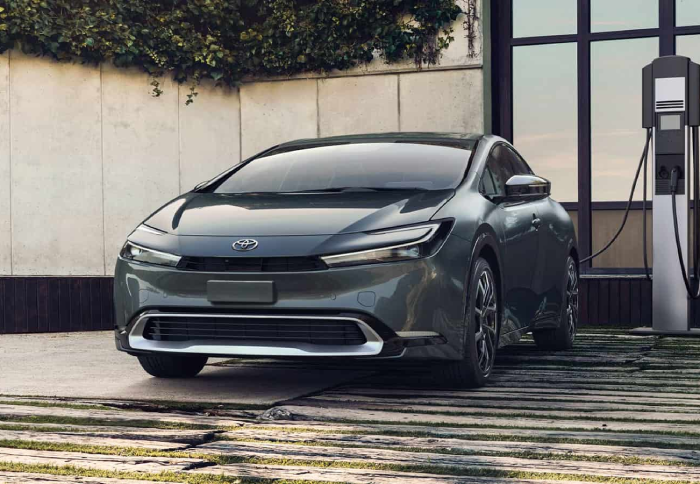 Top 5 Hybrid Cars in India