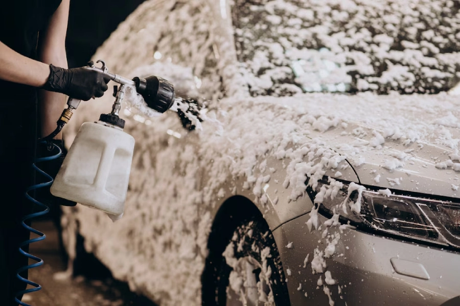 Ultimate Guide to Foam Wash and Normal Car Wash