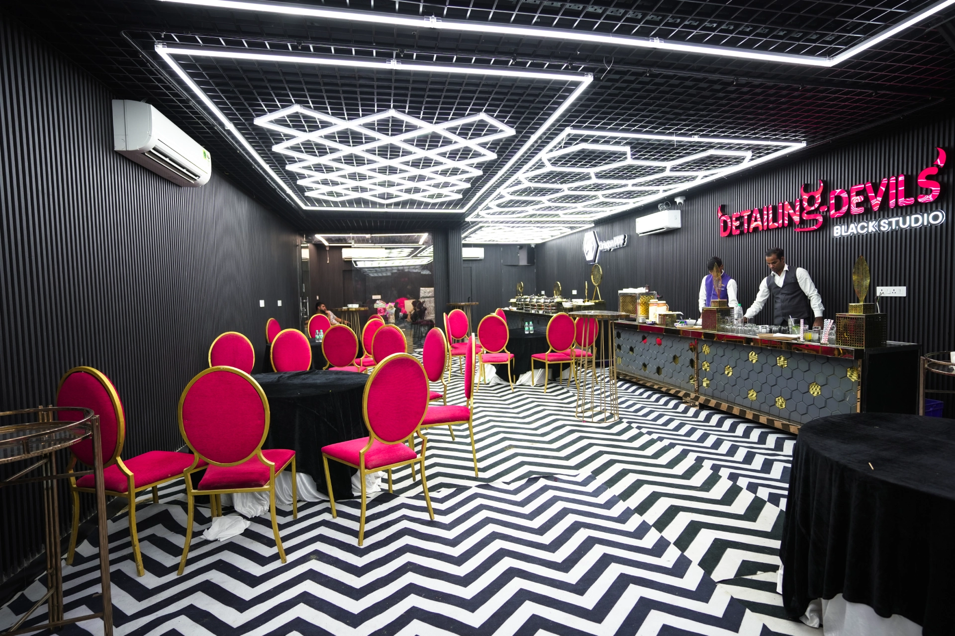 Detailing Devils Black Studio Pitampura